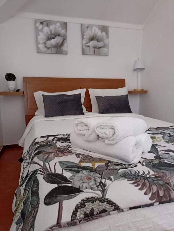 Moradia Meca - Casas para Férias Nazare Bagian luar foto